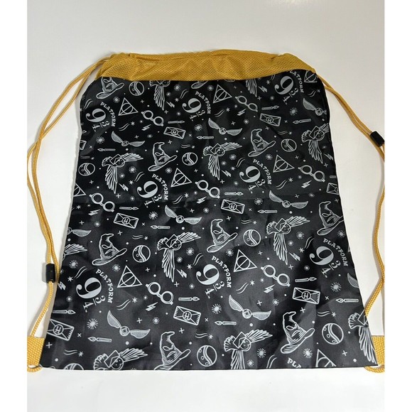 Build-a-Bear Workshop Harry Potter Drawstring Bag Backpack Yellow Black - Picture 7 of 7